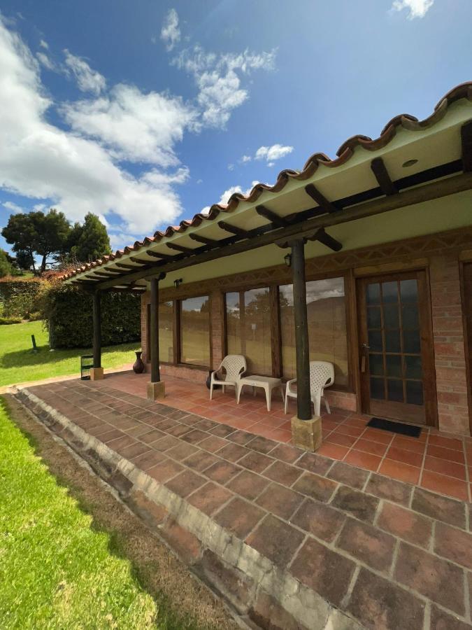 Hotel, Bungalows, Chalet Y Cabanas Aventura Park Villa De Leyva La Periquera Esterno foto